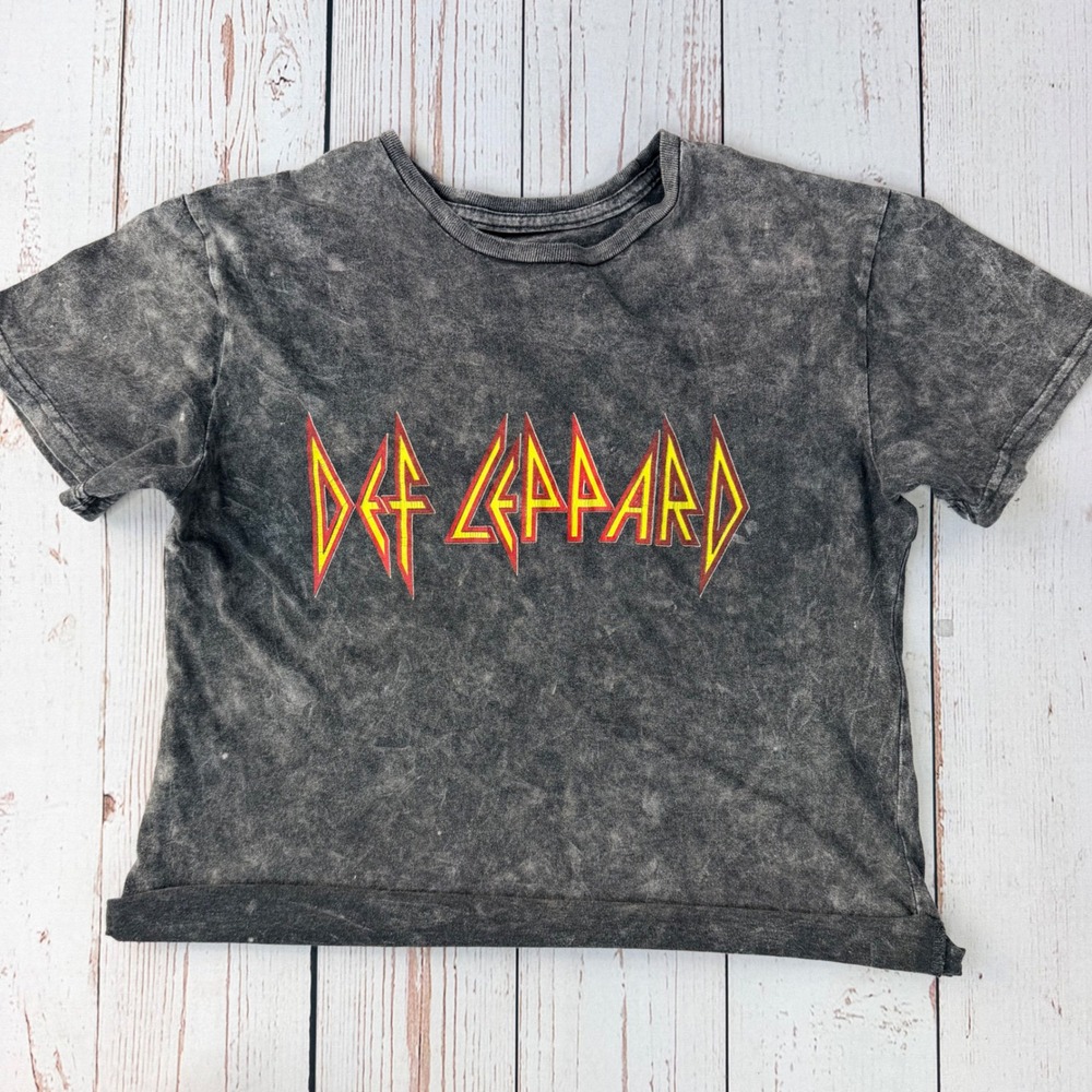 Def Leppard Acid Wash Graphic T-Shirt Gray Short Sleeve Rock Band Top Small
